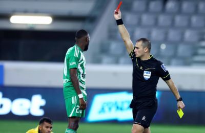 Άρης - ΑΠΟΕΛ: Δυο κόκκινες κάρτες σε επτά λεπτά!