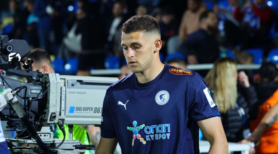 Χειροκρότησε ειρωνικά Χριστοφόρου και κόκκινη ο Αντερέγκεν 