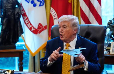 Τα «όχι» που εισέπραξε ο Τραμπ για τα Στενά του Ορμούζ