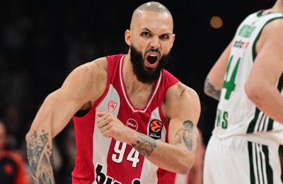 «Τελευταία διαδρομή με τον Ολυμπιακό»: Ο Φουρνιέ σκέφτεται απόσυρση 