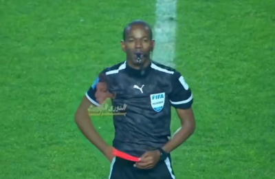 Η ασφάλεια «έσωσε» τον διαιτητή από τους έξαλλους παίκτες!