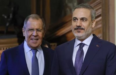 Στο επίκεντρο των συζητήσεων βρέθηκαν τόσο οι επιθέσεις των ΗΠΑ και του Ισραήλ κατά του Ιράν όσο και άλλα ζητήματα περιφερειακού και παγκόσμιου ενδιαφέροντος.