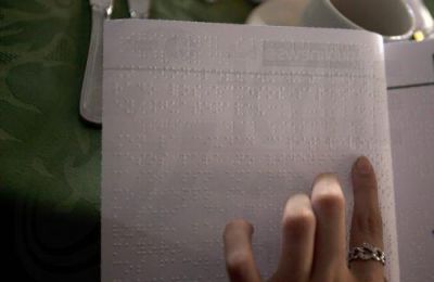 Το Υφυπουργείο διαβεβαιώνει όλα τα άτομα με αναπηρίες ότι παραμένει προσηλωμένο στο στόχο της βελτίωσης των παροχών και της ευημερίας των πολιτών.