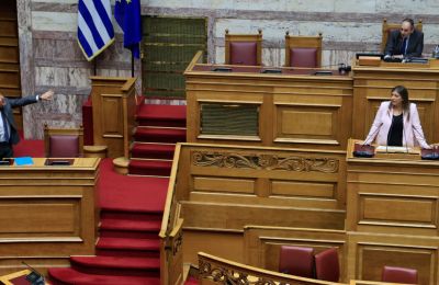 Βιντεοσκοπούσε παρανόμως στην Ελληνική Βουλή- «Περισταστικό bullying»