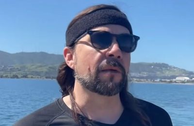 Περπάτησε 80 χιλιόμετρα στη μνήμη παιδιού που σκοτώθηκε σε διάβαση