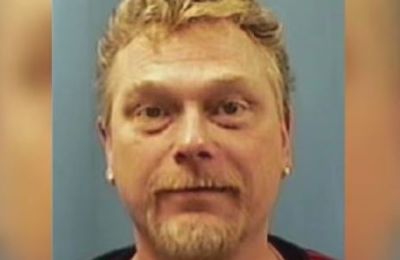 Ανθρωποκτονία πρώην συζύγου και πεθερού από άνδρα.