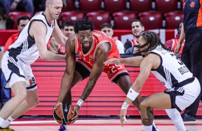 Έκανε πλάκα στη Βίρτους και μπήκε γερά στο κόλπο για πλεονέκτημα η Χάπ