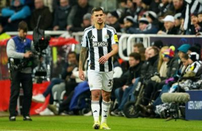 Ματιές της Μάντσεστερ Γιουνάιτεντ στον Μπρούνο Γκιμαράες