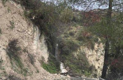 Επικίνδυνος ο δρόμος Λευκάρων - Βαβατσινιάς λόγω κατολισθήσεων