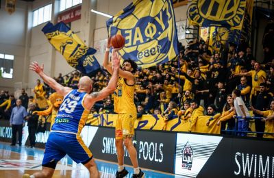 Μπήκε νικηφόρα η ΑΕΛ!