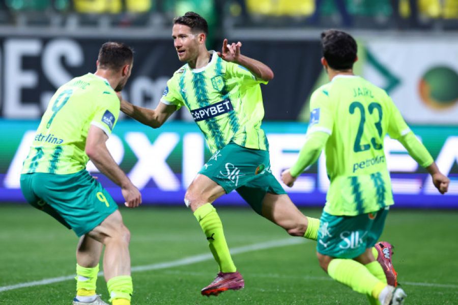 Με Ροντέν χαμογέλασε... τελευταία η ΑΕΚ (vid)