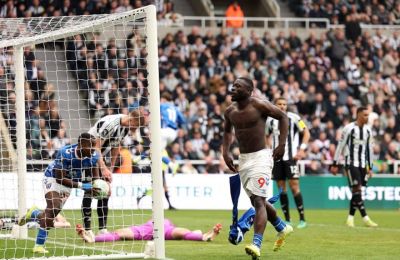 Σούπερ ανατροπή από τις «μαυρόγατες» στο 90+1’