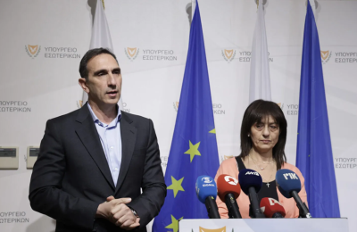 Αιχμές Μαρίας Παπά κατά ΥΠΕΣ για καταφύγια