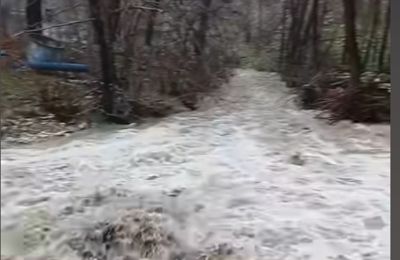 Ξεχείλισαν ποτάμια και φράγματα- Μαγικές εικόνες (ΒΙΝΤΕΟ)