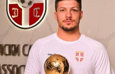 Η εθνική Σερβίας βράβευσε τον Γιόβιτς