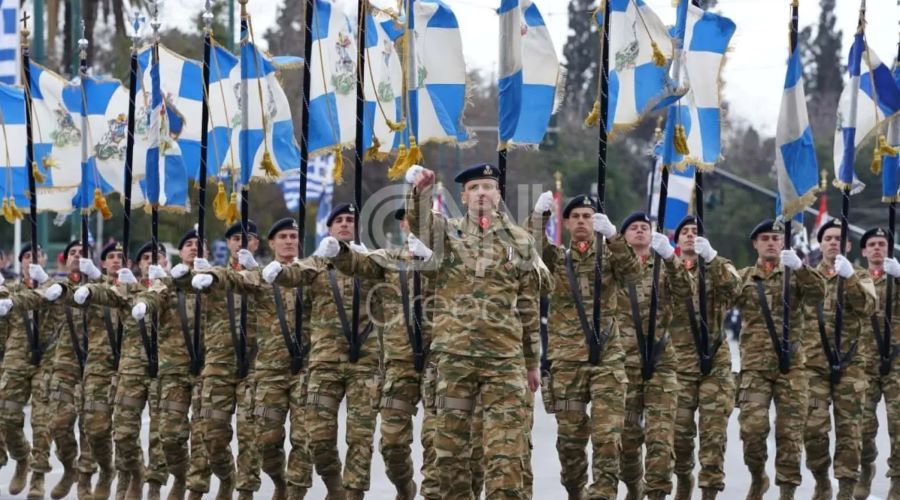 Ελλάδα: Συγκίνηση και δέος στη μεγαλειώδη στρατιωτική παρέλαση -ΒΙΝΤΕΟ