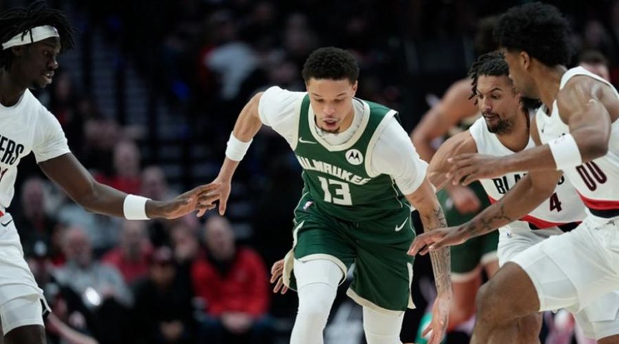 Βαριά ήττα για Μπακς στο Πόρτλαντ