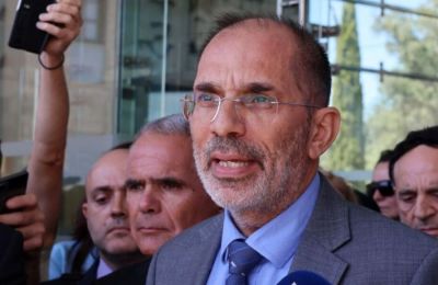 Μήνυμα Τσουρούλλη σε Οδυσσέα πως αν θεωρεί ότι καθοδηγεί δια της ανάποδης λογικής, τι να μην τον ρωτήσει ο δημοσιογράφος που θα τον φιλοξενήσει, λανθάνετε