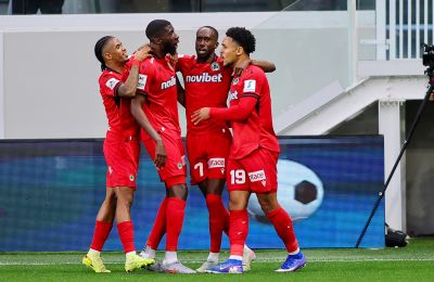 Ομόνοια: Τριάδα φωτιά… μισή ομάδα (vids)