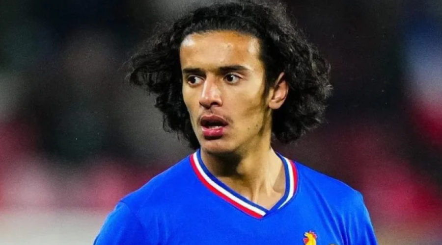 Ο 18χρονος που κοιτά η Μάντσεστερ Γιουνάιτεντ