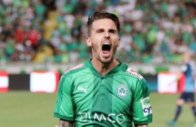 Έσταξε μέλι για την Ομόνοια