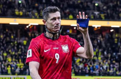 Συντετριμμένος ο Λεβαντόφσκι μετά τον αποκλεισμό της Πολωνίας