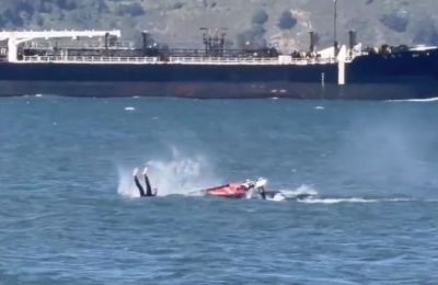 Σέρφερ στο Σαν Φρανσίσκο «τράκαρε» με φάλαινα (ΒΙΝΤΕΟ)