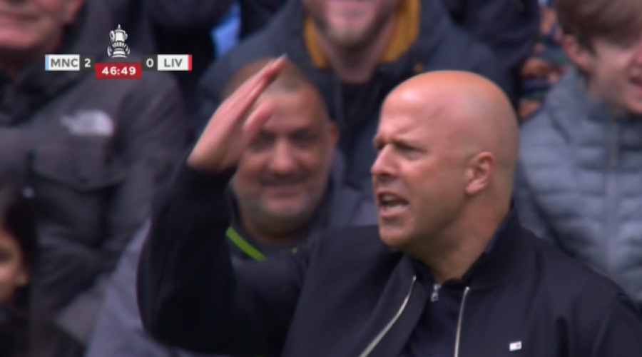 Οι φίλοι της Λίβερπουλ φώναξαν το όνομα του Τσάμπι Αλόνσο! (vid)