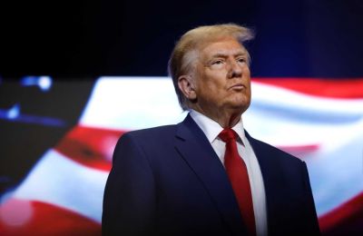 Γιατί ο Τραμπ «δεν αφήνει κανέναν πίσω»