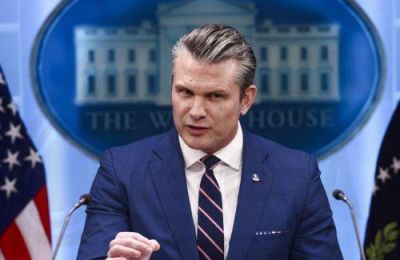 Ο Πιτ Χέγκσεθ προειδοποίησε πως αύριο Τρίτη θα υπάρξουν ακόμα περισσότερα πλήγματα.