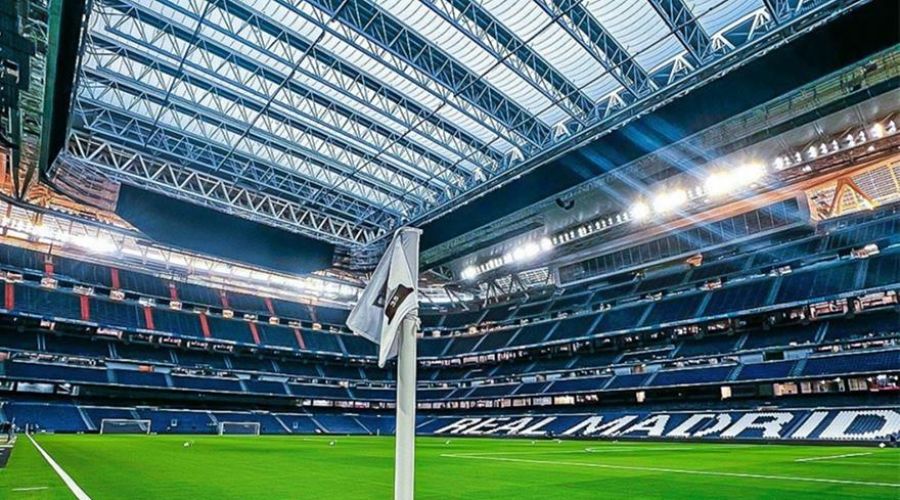 Κλείνει ξανά η οροφή του «Μπερναμπέου» 