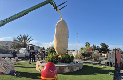 Το αξιοθέατο της Ξυλοφάγου ετοποθετήθηκε πίσω στη θέση του.