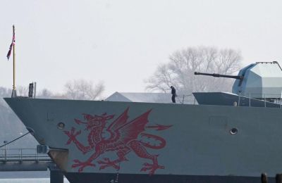 Η εξέλιξη μειώνει προσωρινά την επιχειρησιακή παρουσία του ΗΒ σε μια ιδιαίτερα κρίσιμη συγκυρία.