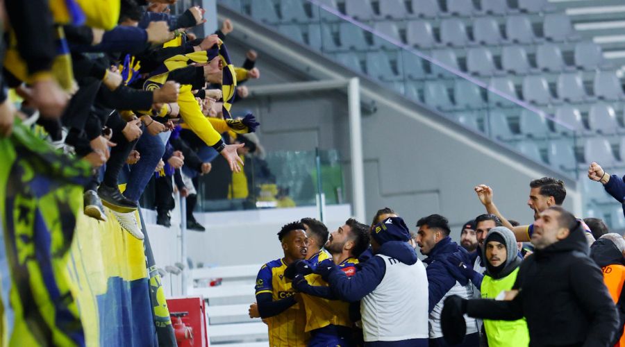 ΑΕΛ: Τους θέλει... Λέοντες