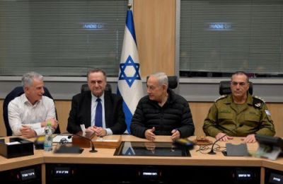 Τα κεντροαριστερά - αριστερά μέσα παρουσιάζουν την εκεχειρία ως εύθραυστη και υψηλού ρίσκου, εκτιμώντας ότι προσφέρει στην Ουάσιγκτον διαπραγματευτικό χώρο.