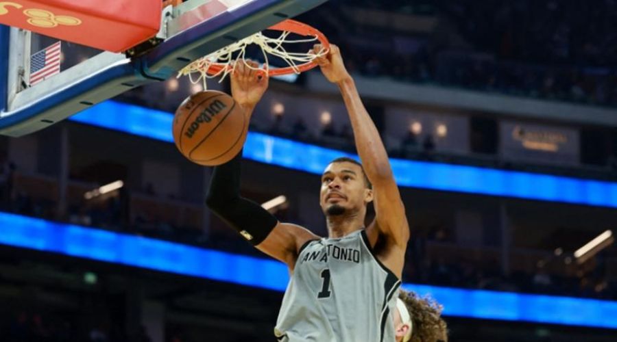 Στο όριο για τα βραβεία ο Γουεμπανιάμα 