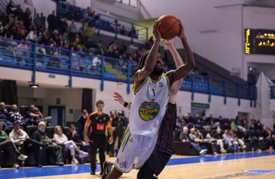 Κλείδωσε την πρώτη θέση πριν τα playoff η Πετρολίνα ΑΕΚ