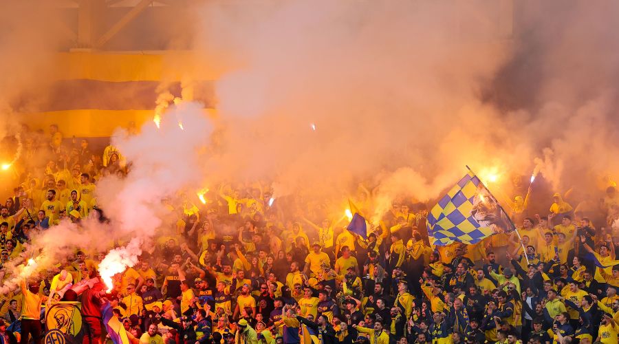 Καυτή υποδοχή και έξι λεπτά καθυστέρηση (vid)