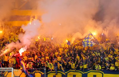 Καυτή υποδοχή και έξι λεπτά καθυστέρηση (vid)