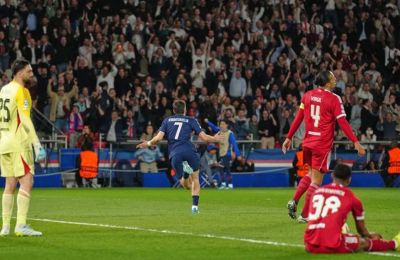 Η Παρί έσβησε τα φώτα της Λίβερπουλ στο Παρίσι!