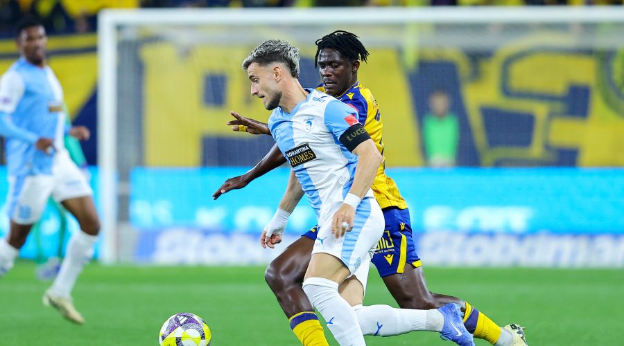 Ντράγκομιρ: Μαύρο περιβραχιόνιο εις μνήμη Λουτσέσκου