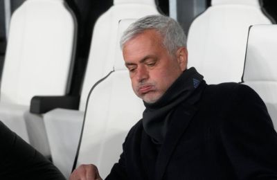 «Σύννεφα» για Μουρίνιο στην Μπενφίκα