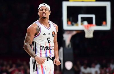 Ασύλληπτη Παρί: Έβαλε 41 πόντους στο πρώτο δεκάλεπτο!