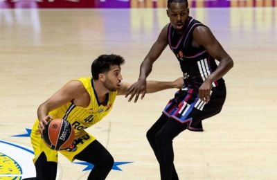 Παρί βγαλμένη από ΝΒΑ, «σμπαράλιασε» τη Μακάμπι