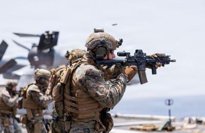 Τραμπ: Εξετάζει απόσυρση μέρους αμερικανικών στρατευμάτων από Ευρώπη