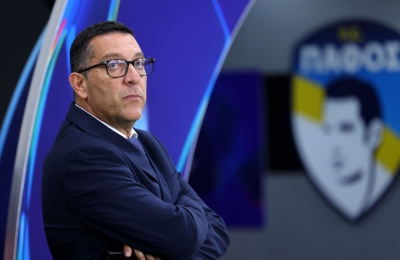 Αινιγματική ανάρτηση από Θεοχάρους