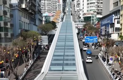 Η μεγαλύτερη κυλιόμενη σκάλα στον κόσμο- Έχει μήκος σχεδόν 1 χλμ (VID)