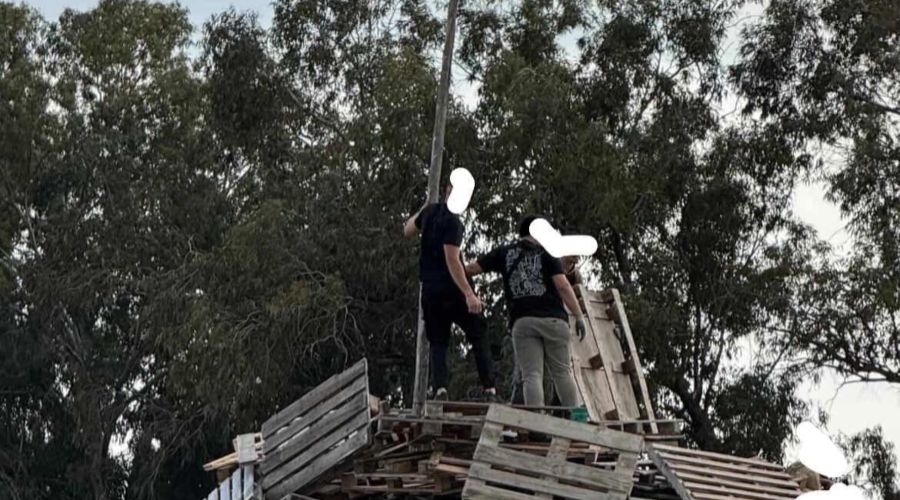 Την έντονη αντίδραση της Accept - LGBTI Cyprus προκάλεσε η ενέργεια νεαρών σε δυο περιοχές της Λάρνακας