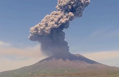 Tο ηφαίστειο Σακουρατζίμα εξερράγη για δεύτερη φορά μέσα σε τέσσερις μήνες.