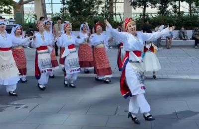 Γιαπωνέζες χόρεψαν ελληνικούς χορούς στο Τόκιο.